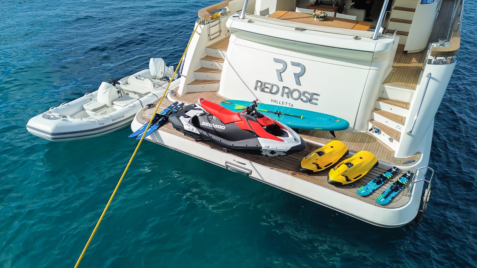 Luxury yacht σε προβολή – Likemedia 44